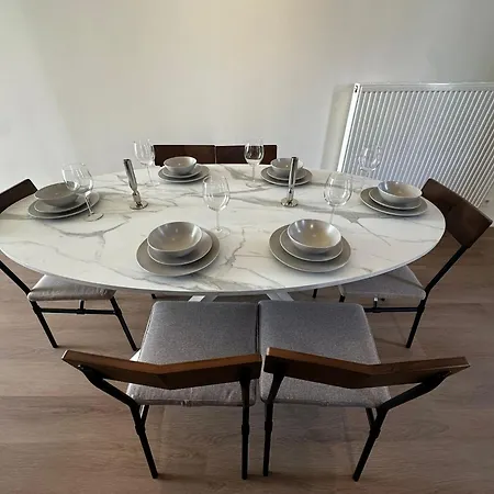 公寓 Near Center, 2br For 6 With Huge Living Room, Tv & Wifi 根特