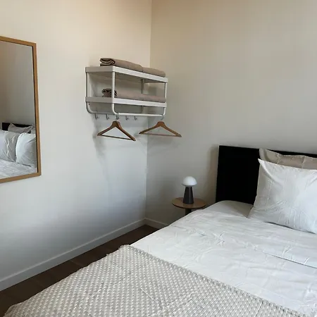 Lägenhet Near Center, 2br For 6 With Huge Living Room, Tv & Wifi Gent