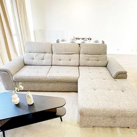Lägenhet Near Center, 2br For 6 With Huge Living Room, Tv & Wifi Gent