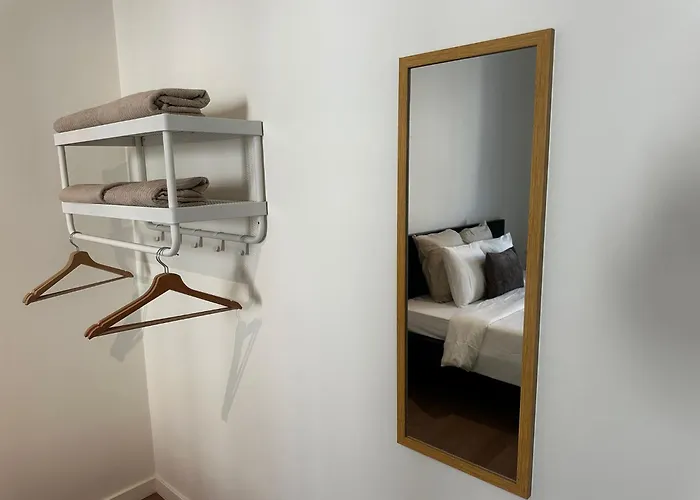 Near Center, 2br For 6 With Huge Living Room, Tv & Wifi Appartamento *