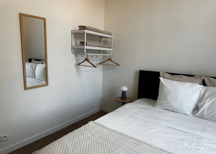 Appartamento Near Center, 2br For 6 With Huge Living Room, Tv & Wifi Gand