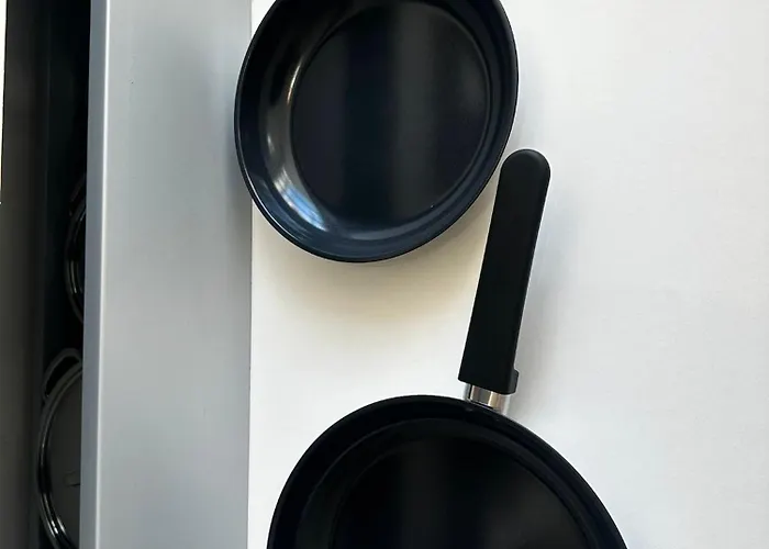 Near Center, 2br For 6 With Huge Living Room, Tv & Wifi Appartamento Gand